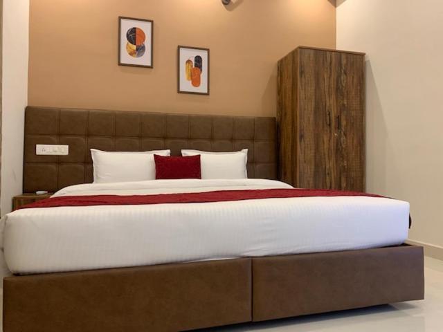 Xcel Luxury Hotel Apartments-Home Living Redefined Mysore Exterior photo